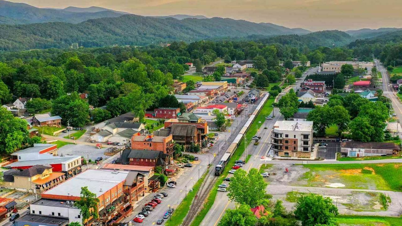 Charming Small Towns in Georgia